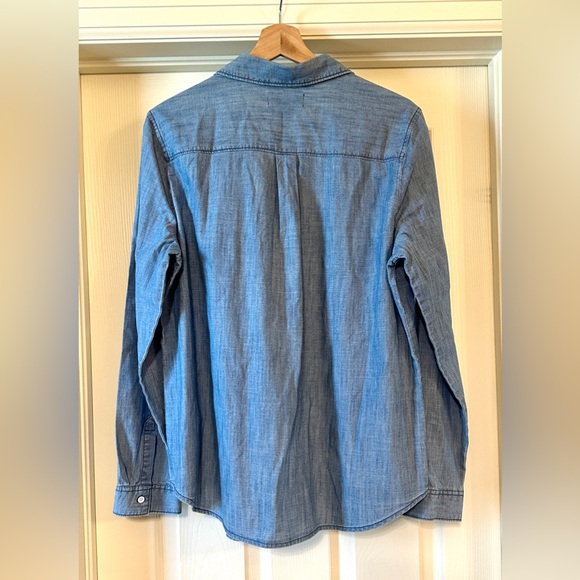 Old Navy Classic denim button up shirt - Picture 3 of 8